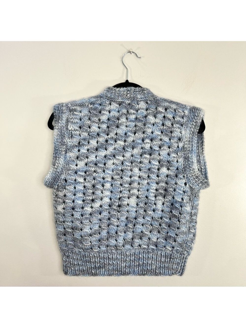 Retro cropped hand knit grey blue melange old money sweater vest - Picture 5 of 13